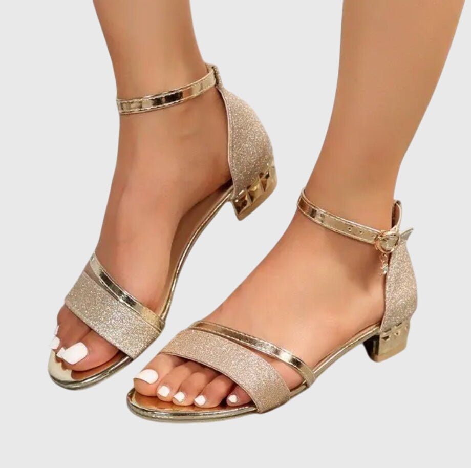 Orthopedic heeled sandals featuring an adjustable closure and ergonomic design for optimal comfort and support. 7
