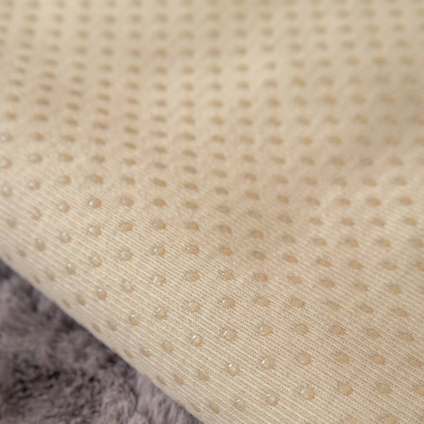 Sofa cover featuring an anti-slip design and pet-resistant material, made from durable washable fabric suitable for all sofa types. 9