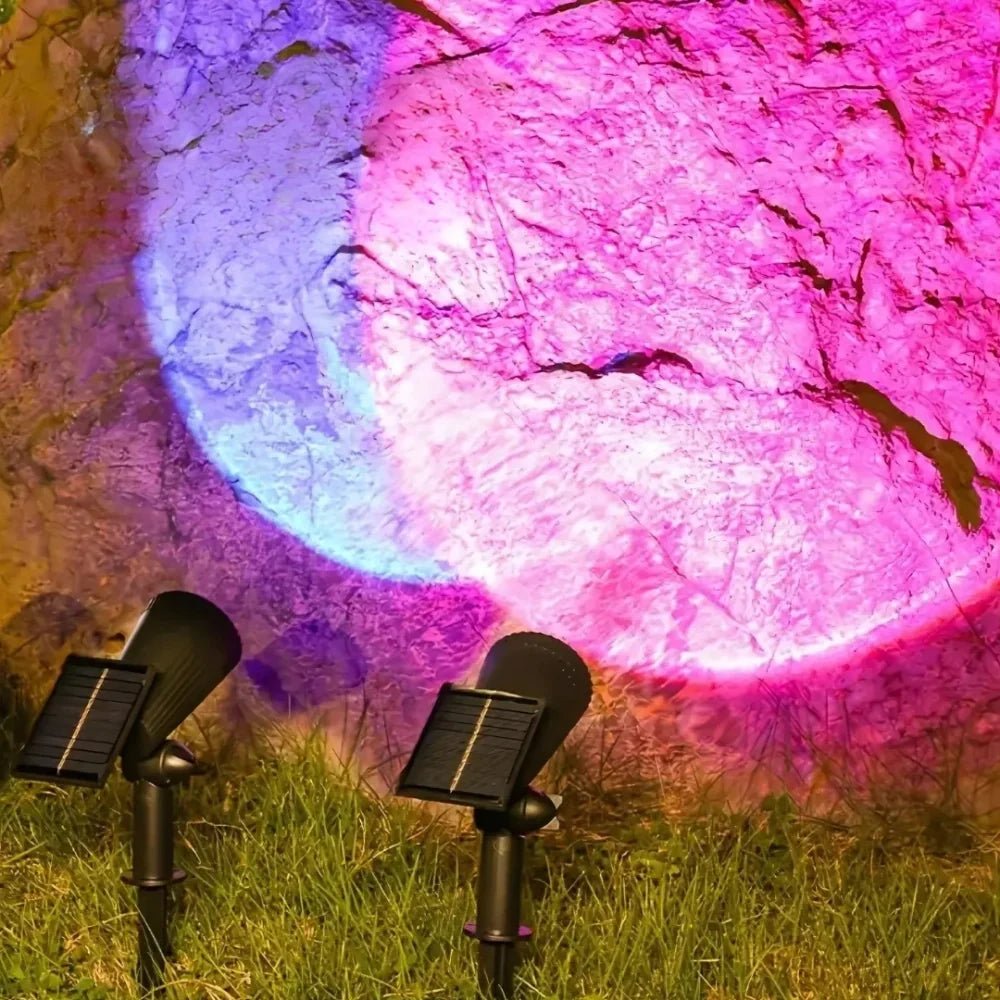 Solar powered spot lights featuring adjustable focus, available in warm white and multicolor options, ideal for outdoor accent lighting in gardens and patios. 8