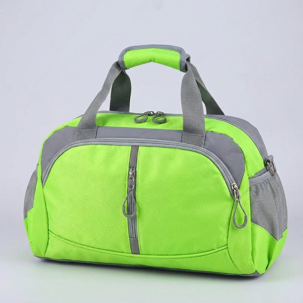 Sporty travel bag featuring weatherproof protection, adjustable straps, and a versatile 20-35L capacity, perfect for outdoor adventures and everyday use. 7