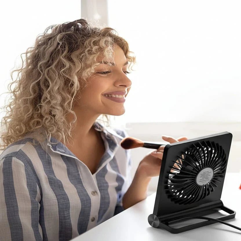 USB desk fan featuring adjustable airflow, compact portable design ideal for small spaces, perfect for home or office use. 2