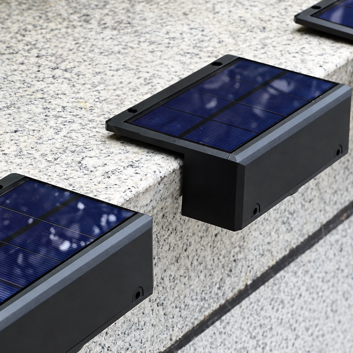 Solar Garden Light with Color Changing Modes and Automatic Dusk-to-Dawn Sensor – Weatherproof Outdoor Lighting