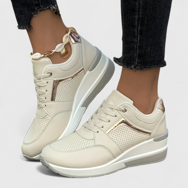 Comfort shoes featuring enhanced arch support and a shock-absorbing sole, ideal for all-day standing and providing superior comfort and stability. 0