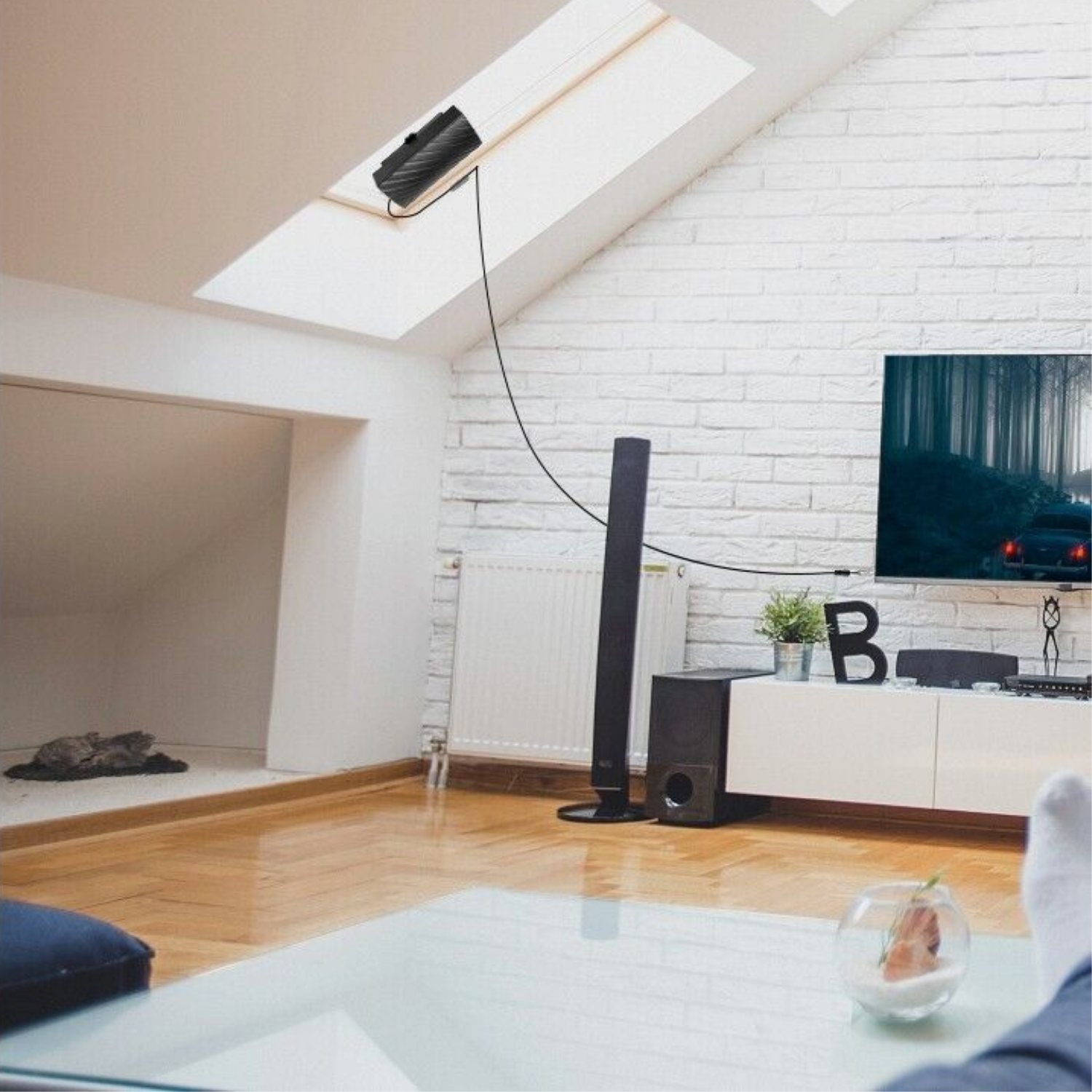 Indoor TV antenna featuring a compact low-profile design for clear HD reception and easy setup, ideal for enhancing your home entertainment experience. 3