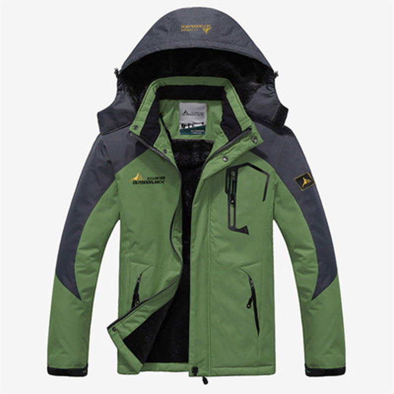 Men's waterproof parka featuring a cozy fleece lining and a detachable hood, designed for warmth and comfort during outdoor activities in winter. 3