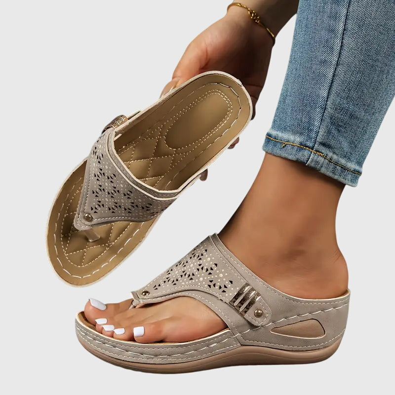 Orthopedic sandals for women featuring ergonomic support, a shock-absorbing sole, and a convenient slip-on design, ideal for all-day comfort and foot 3
