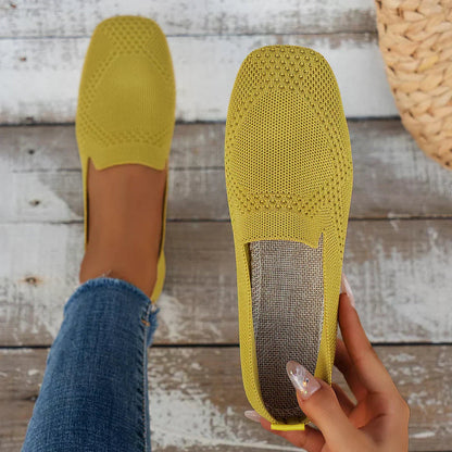Orthopedic shoes for women featuring targeted support and shock absorption, designed for casual comfort with a stylish appearance. 6