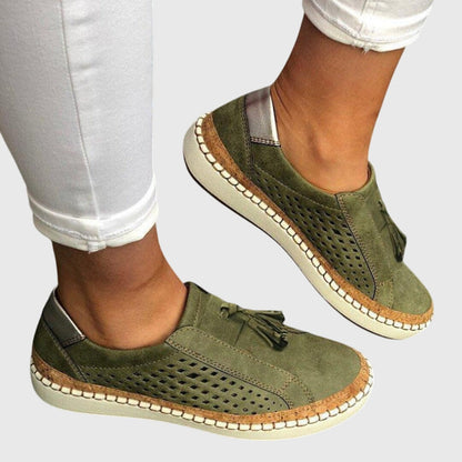 Orthopedic slip-on shoes featuring arch support and a breathable design, perfect for comfortable summer wear. 0