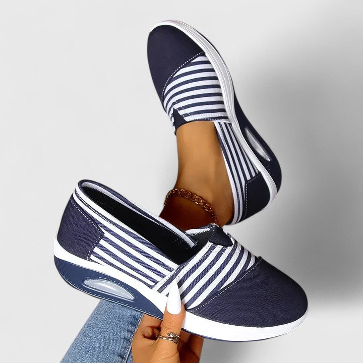 Orthopedic sneakers featuring a lightweight, non-slip design with all-day support and breathable materials for ultimate comfort and stability. 4