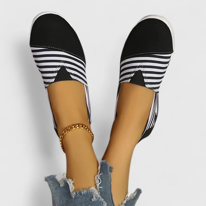 Orthopedic sneakers featuring a lightweight, non-slip design with all-day support and breathable materials for ultimate comfort and stability. 8
