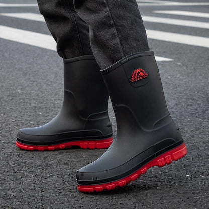 Waterproof rain boots for men featuring a slip-resistant sole and mid-calf outdoor design, ideal for wet conditions and outdoor activities. 4