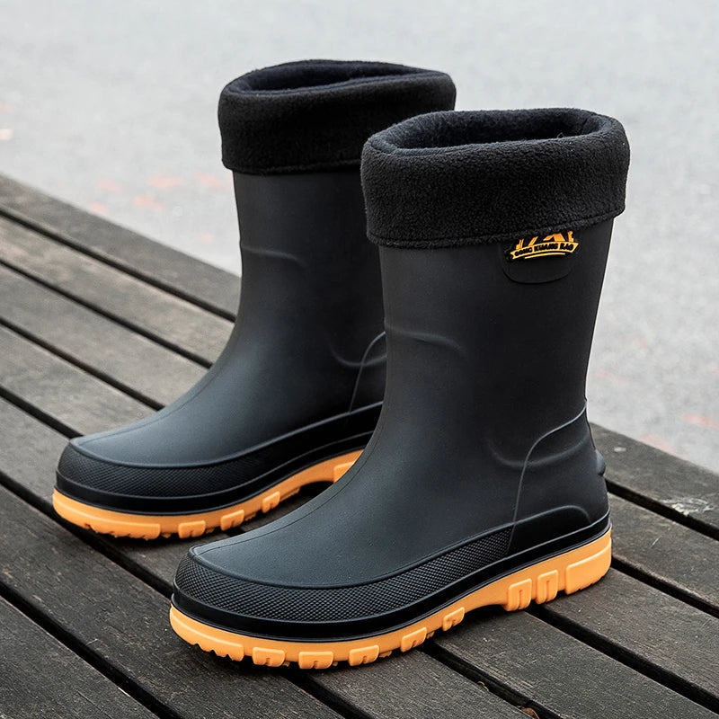Waterproof rain boots for men featuring a slip-resistant sole and mid-calf outdoor design, ideal for wet conditions and outdoor activities. 7