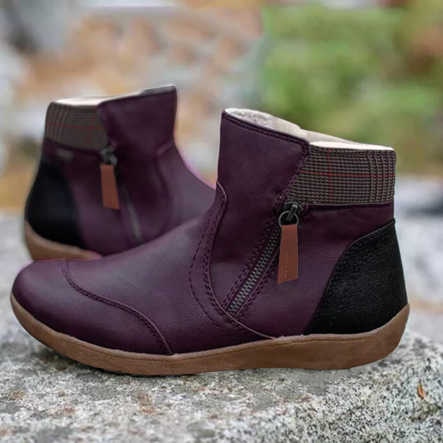 Women's ankle boots featuring a waterproof design, anti-slip grip, and arch support, equipped with a convenient side zipper for easy wear and maximum comfort. 3