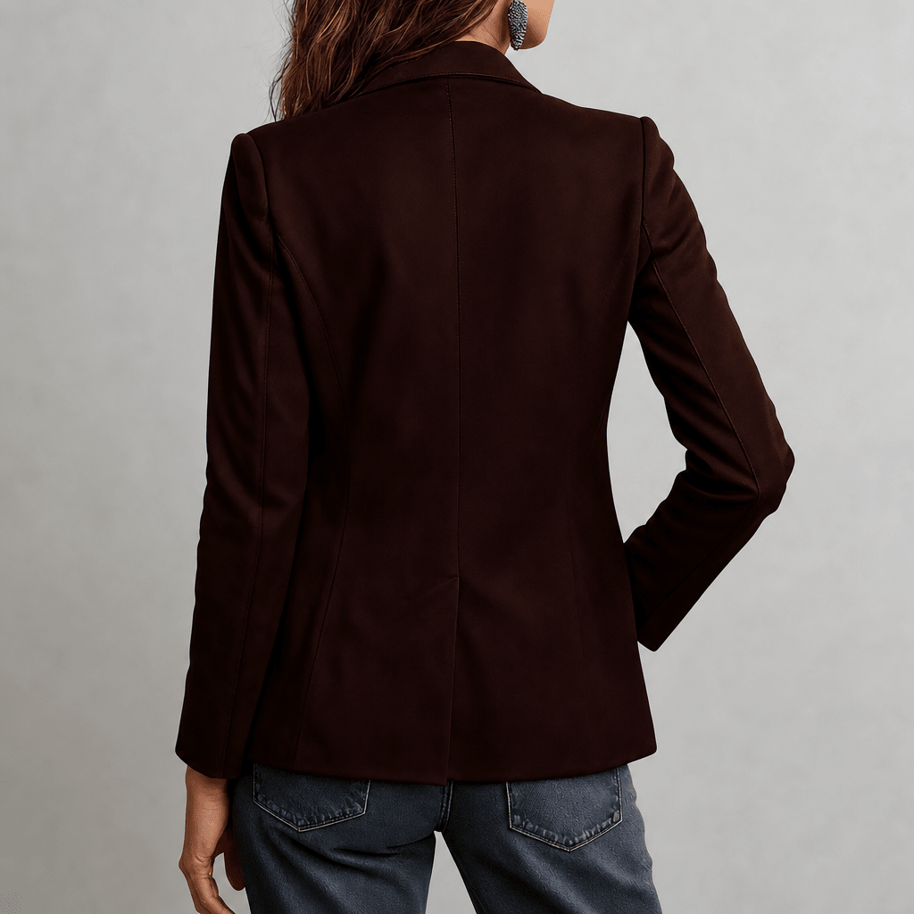 Women's blazer featuring a notched lapel, functional pockets, and a relaxed fit in matte suede, perfect for stylish and comfortable layering. 6