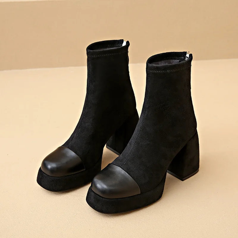 Stylish women's black knee high boots featuring a supportive sole and elegant sculpted design, perfect for fashion-forward outfits. 4