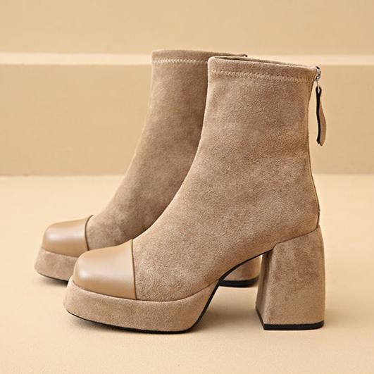 Stylish women's black knee high boots featuring a supportive sole and elegant sculpted design, perfect for fashion-forward outfits. 7