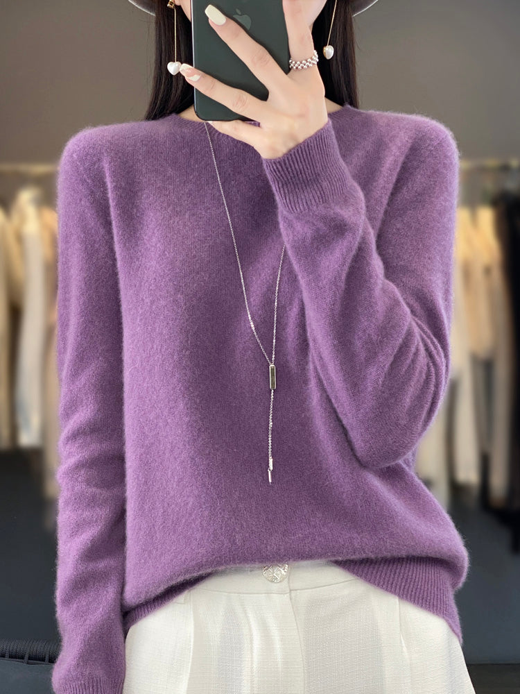 Women’s turquoise sweater featuring a relaxed fit and made from soft, warm material, perfect for cozy layering and versatile styling. 3
