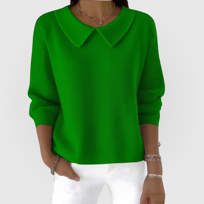 Women's relaxed fit green sweater, perfect for everyday wear, featuring a timeless design for ultimate comfort. 0