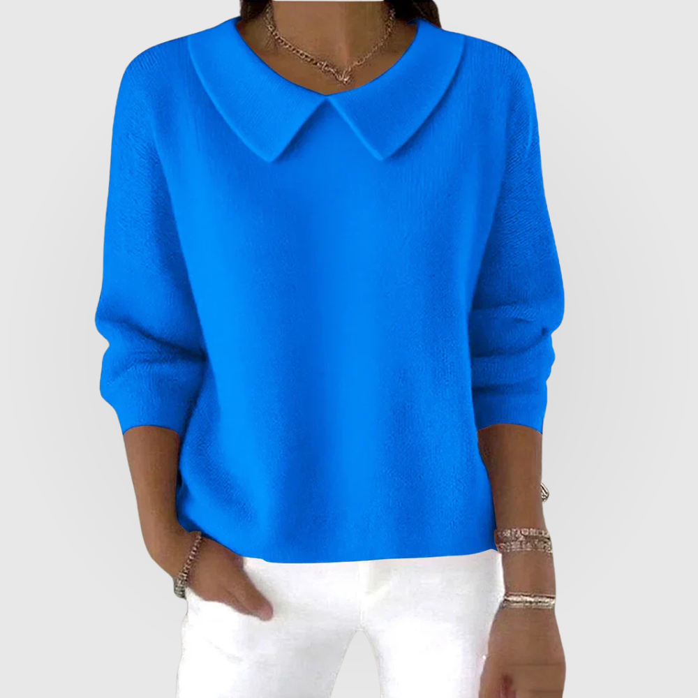 Women's relaxed fit green sweater, perfect for everyday wear, featuring a timeless design for ultimate comfort. 1