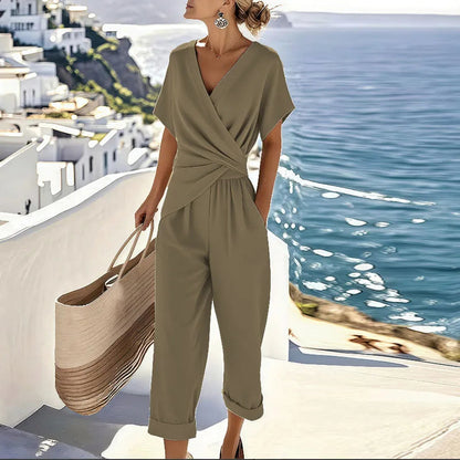 Women's two-piece outfit featuring a stylish twist-front design, crafted from soft fabric for a relaxed fit, perfect for casual and chic occasions. 3
