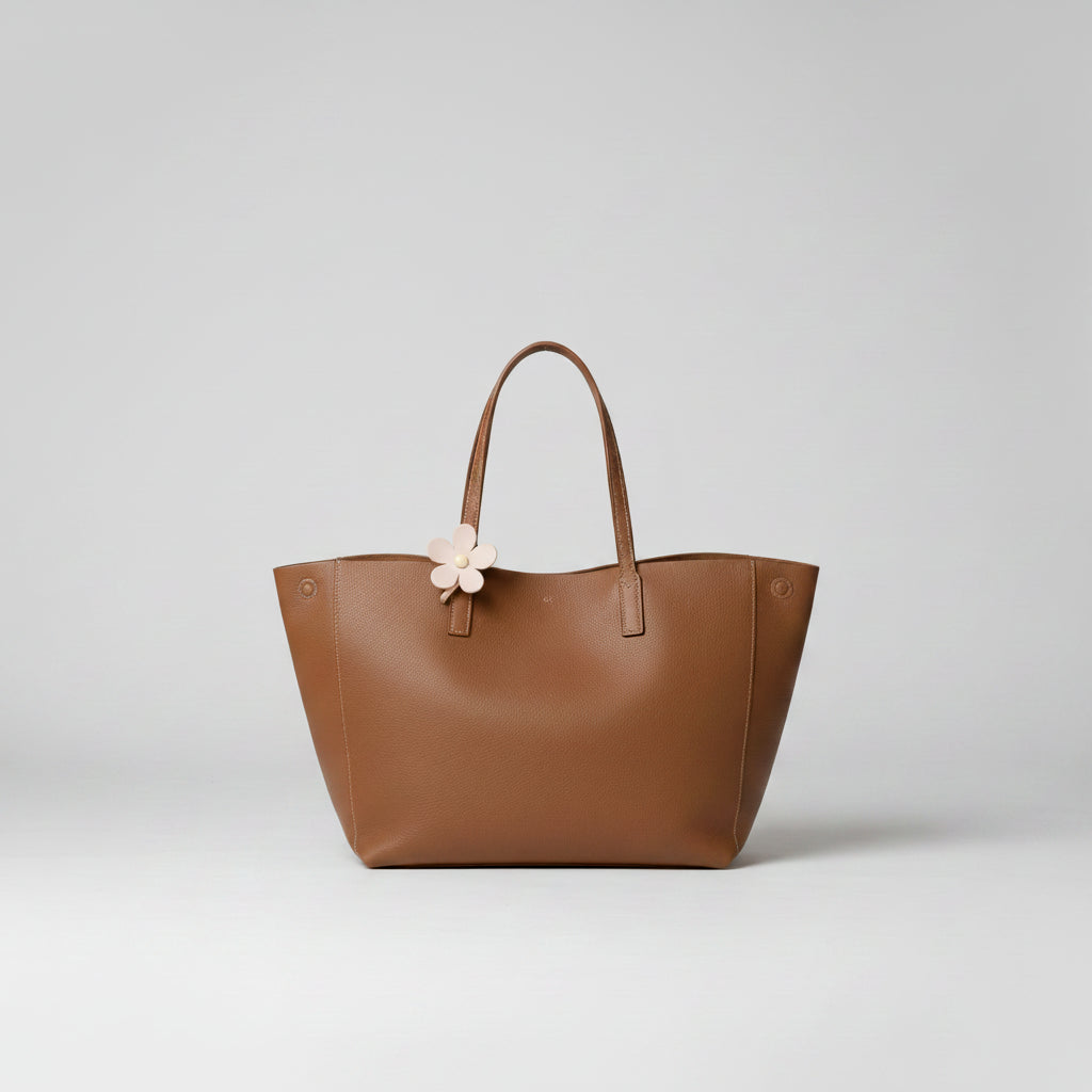 Women's vintage tote bag featuring a spacious interior, made from durable fabric, perfect for everyday carry as a large shoulder handbag. 4