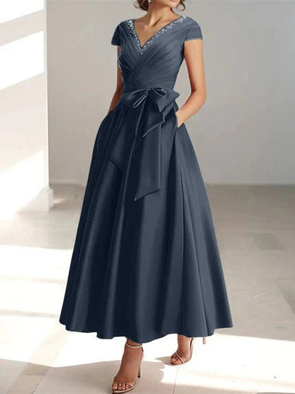 A-Line Mother of the Bride Dress with Pockets and Ruffles – Elegant Satin in Light Blue