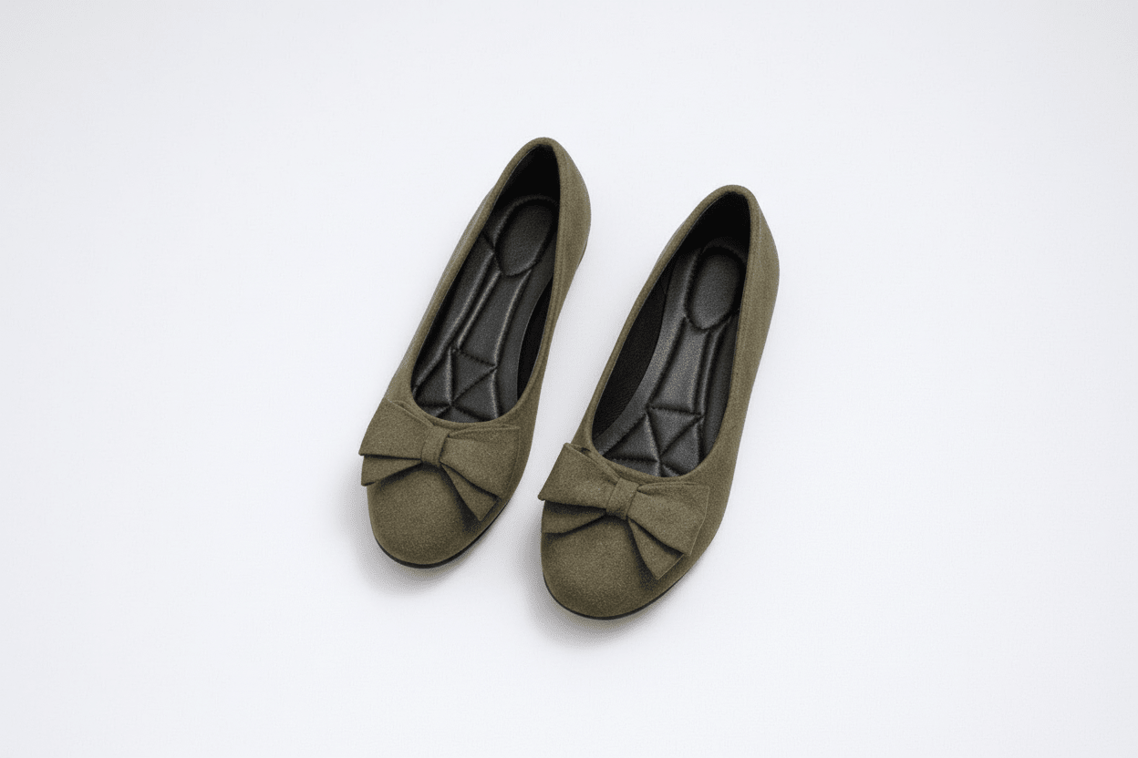 Ballet flats for women featuring a stylish bow detail, comfortable slip-on design, and made from high-quality synthetic leather, perfect for everyday wear. 0