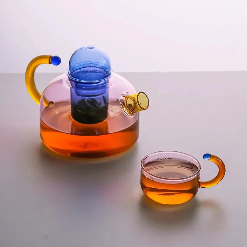 Borosilicate glass kettle mug set featuring an elegant modern design, includes a 400ml jug with a built-in filter and an 80ml 1