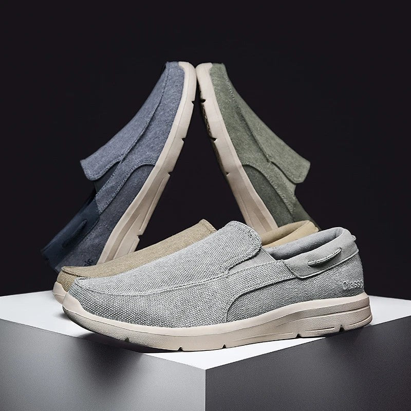 Lightweight women's canvas loafers featuring a breathable upper and flexible sole, perfect for casual wear and easy slip-on style. 3