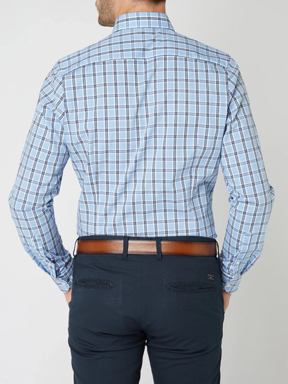 Checked cotton shirt in breathable 100% cotton fabric, perfect for everyday wear, featuring a stylish design and eco-friendly durability. 8