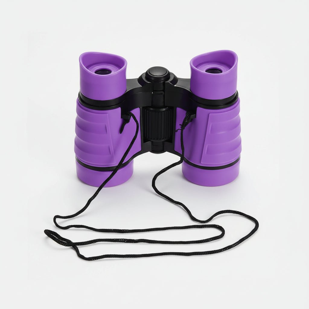 Compact binoculars 4x30 with center focus, featuring a lightweight, rubber-coated design ideal for bird watching and outdoor activities. 7