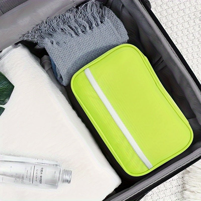 Compact Hanging Toiletry Bag for Travel with Space-Saving Design – Durable Fabric, Multiple Pockets, 25.5 x 15 x 10 cm 1