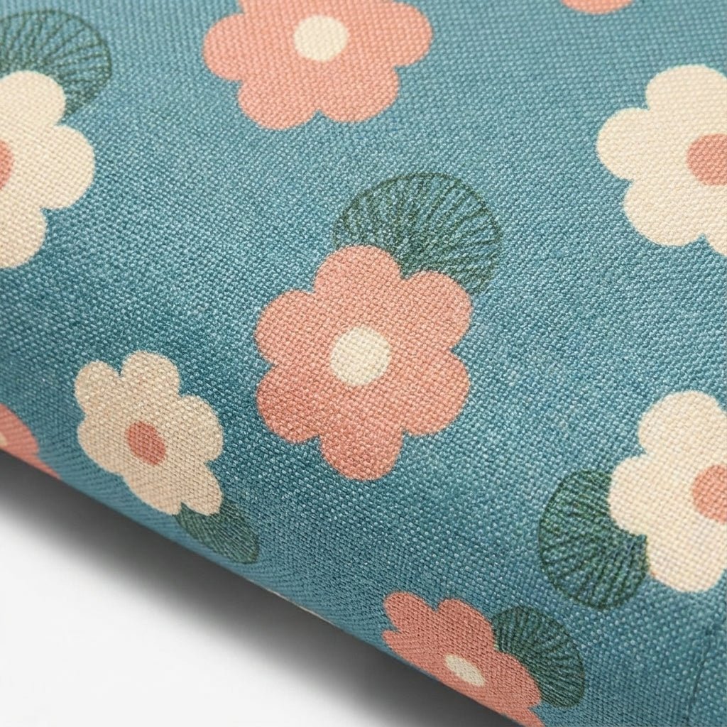 Compact hanging toiletry bag featuring a water-repellent surface and a vibrant floral print, designed as an organizer for women's travel essentials. 2