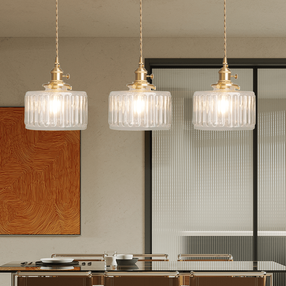 Elegant crystal chandelier featuring a vintage glass design, adjustable height for customizable lighting, perfect for enhancing dining rooms and living rooms. 7