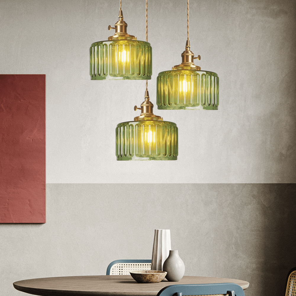 Elegant crystal chandelier featuring a vintage glass design, adjustable height for customizable lighting, perfect for enhancing dining rooms and living rooms. 4