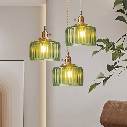 Elegant crystal chandelier featuring a vintage glass design, adjustable height for customizable lighting, perfect for enhancing dining rooms and living rooms. 3