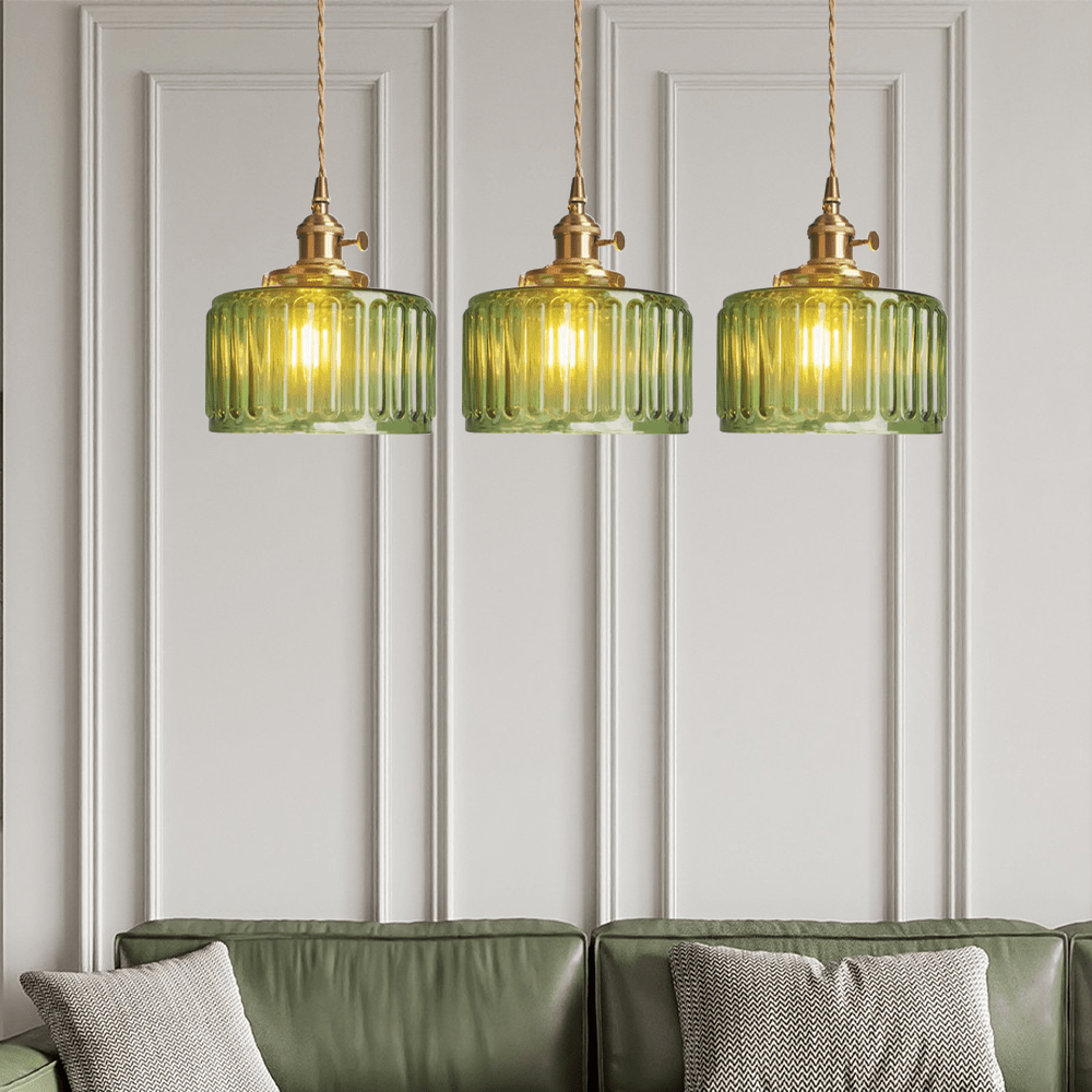 Elegant crystal chandelier featuring a vintage glass design, adjustable height for customizable lighting, perfect for enhancing dining rooms and living rooms. 5