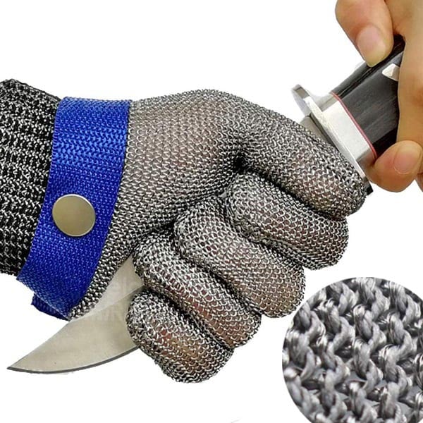 Cut resistant gloves featuring adjustable cuffs made of durable stainless steel mesh, designed for safe handling and protection in industrial and kitchen environments. 0
