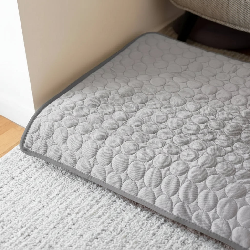 Dog cooling mat featuring self-cooling fabric and waterproof design, perfect for keeping pets comfortable; suitable for both dogs and cats, and easily washable for convenience 4