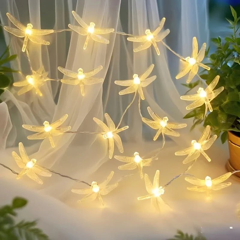 Dragonfly LED string lights with warm white illumination, 150 cm battery-operated decorative lighting for indoor and outdoor use. 2