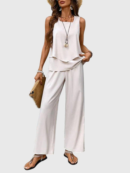 Elegant 2-Piece Summer Set featuring a square neckline and a stylish blue plant print, perfect for warm-weather outings. 4