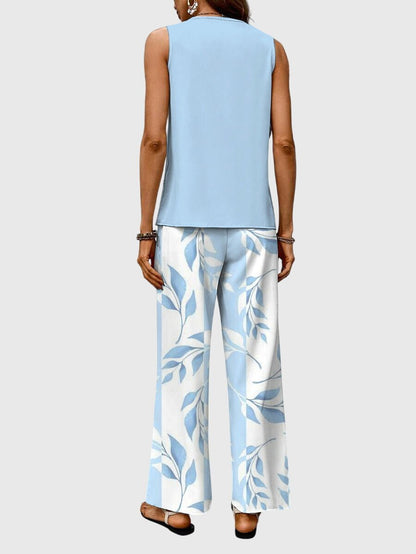 Elegant 2-Piece Summer Set featuring a square neckline and a stylish blue plant print, perfect for warm-weather outings. 2