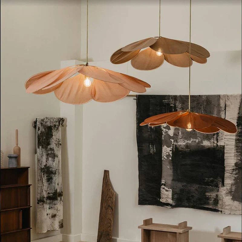 Flower-shaped hanging lamp featuring a warm light design, crafted from fabric and metal, ideal for enhancing the ambiance of living rooms and dining rooms. 2