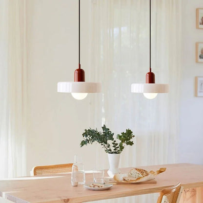 Glass pendant light with adjustable drop for kitchen island, featuring a modern retro design available in multiple colors, perfect for enhancing your culinary space. 17