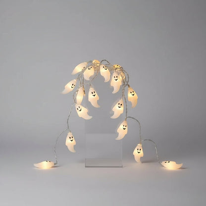 Battery powered Halloween string lights featuring a ghost design, available in warm white or white, measuring 150cm in length. 4