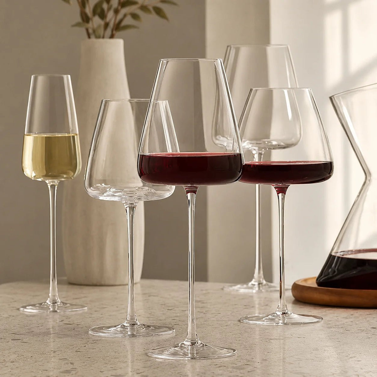Handmade lead-free crystal wine glasses set featuring elegant clear stemware, perfect for serving red, white, and champagne. 3