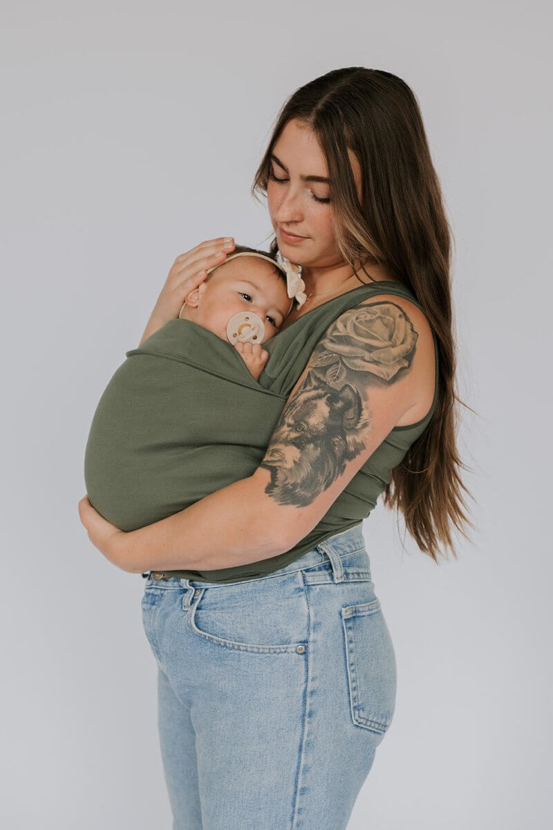 Handsfree Cotton Wrap Baby Carrier in a comfortable T-shirt design, ideal for safe and secure baby wearing, featuring soft cotton fabric and ergonomic support for parents 4