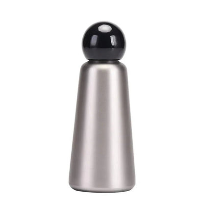 Insulated water bottle with double-walled vacuum insulation, leak-proof stainless steel design, keeps drinks hot for 12 hours and cold for 24 hours 10