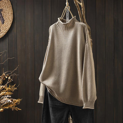 Knitted sweater for women in a wool cotton blend, featuring supreme warmth, a relaxed fit, and a classic crew neck design, machine washable for easy 0