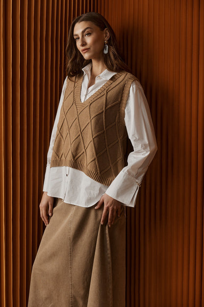 Knitted vest for women featuring a V-neck and checkerboard pattern, made from breathable cotton in a stylish mocha color, perfect for layering. 0
